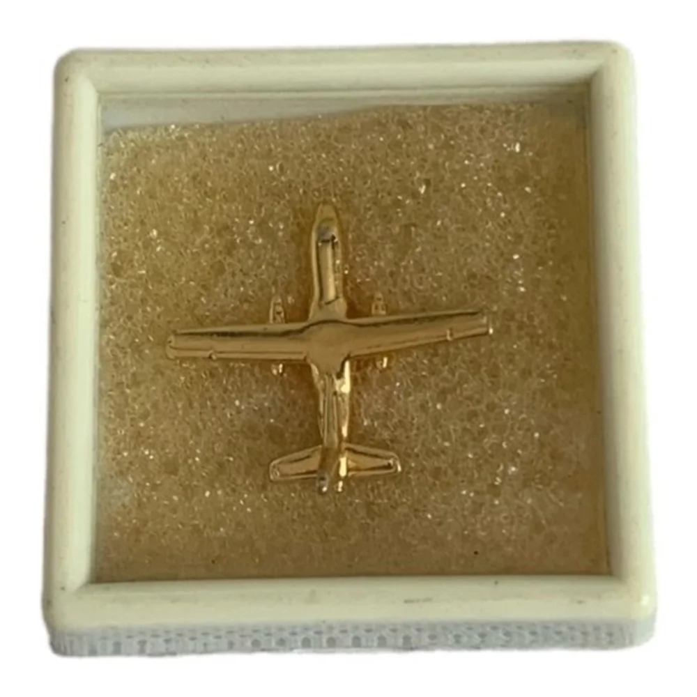 Vintage Gold Aircraft Lapel Pin 1